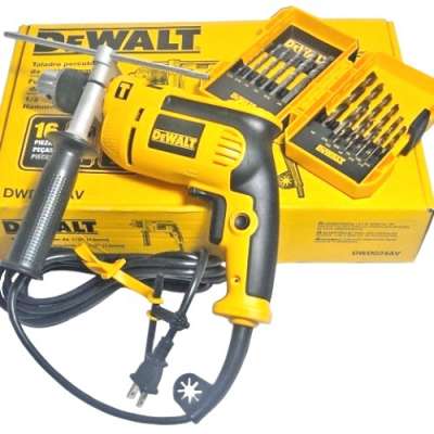 Дрель ударная DeWalt DWD 024 AV