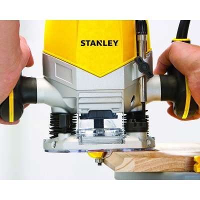 Фрезер STANLEY STRR 1200-RU